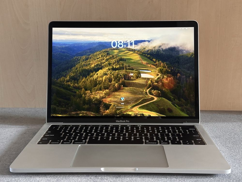 Apple Macbook pro new
