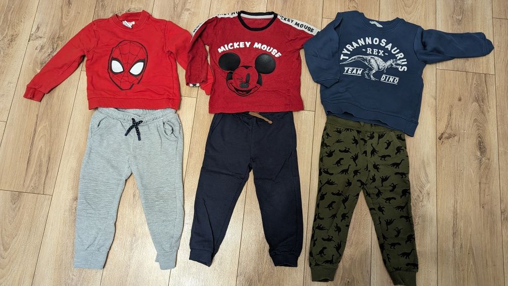 Spodnie, bluzki: Mickey, Spiderman, H&M. Rozmiar 98