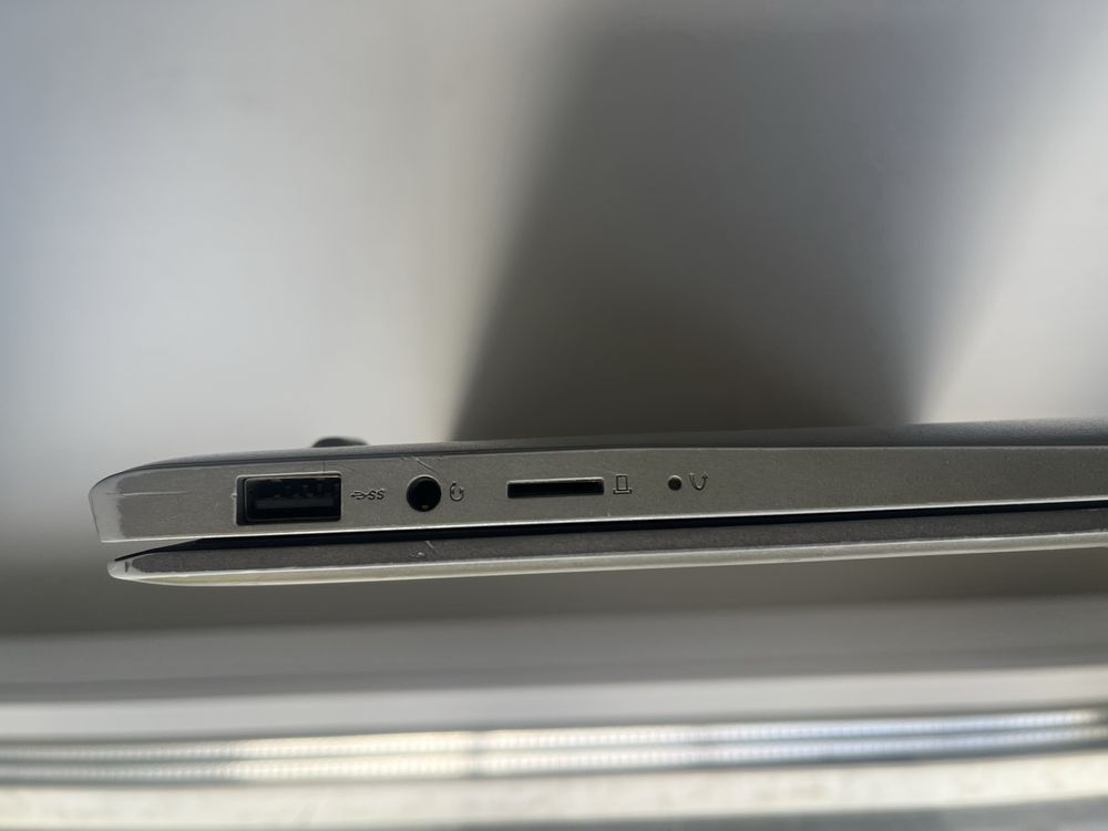 Ноутбук 14"LENOVO 81A5 IntelPent 4200/1101МГц/ядер4; 4GB RAM 120GB SSD