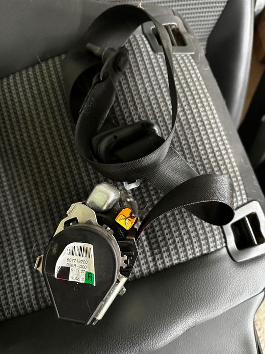 Mercedes w169 W245 pas bezpieczeństwa prawa strona