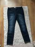 Nowe jeansy slim fit