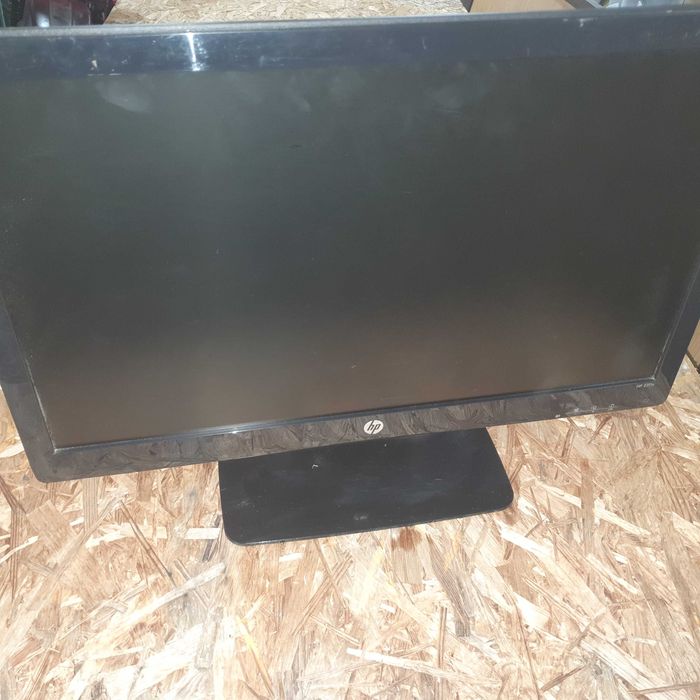 Dois monitores para desocupar