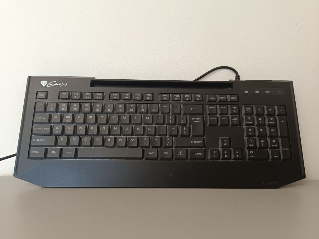 Klawiatura membranowa Genesis Lith 400 RGB X-Scissors Switch Czarny