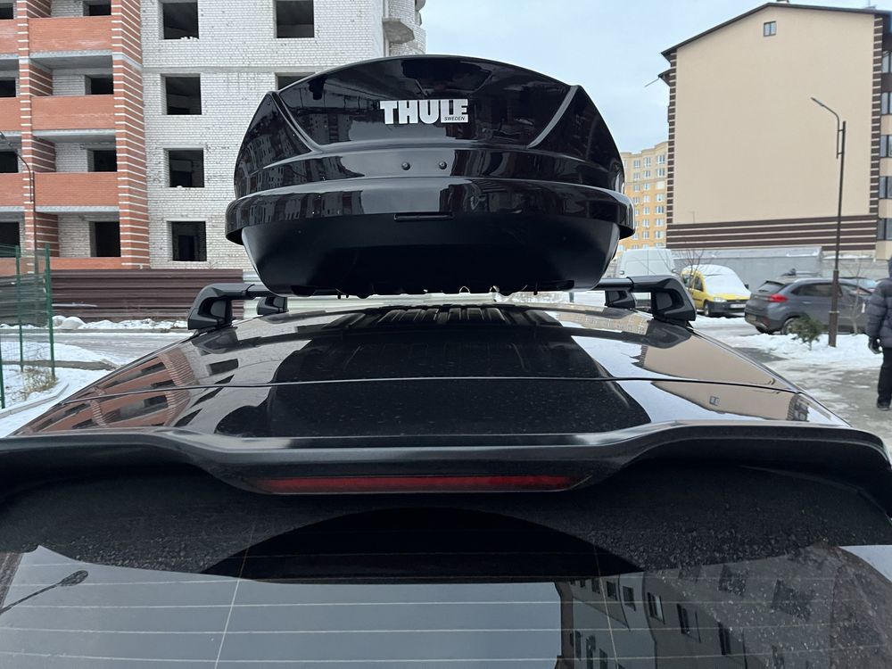 Б/у як новий Thule Motion XL бокс багажник як XT 3 L
