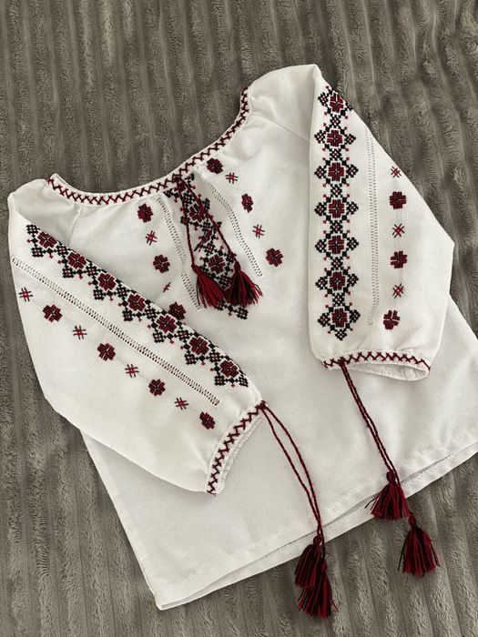 Вишиванка для дівчинки 104-110 см