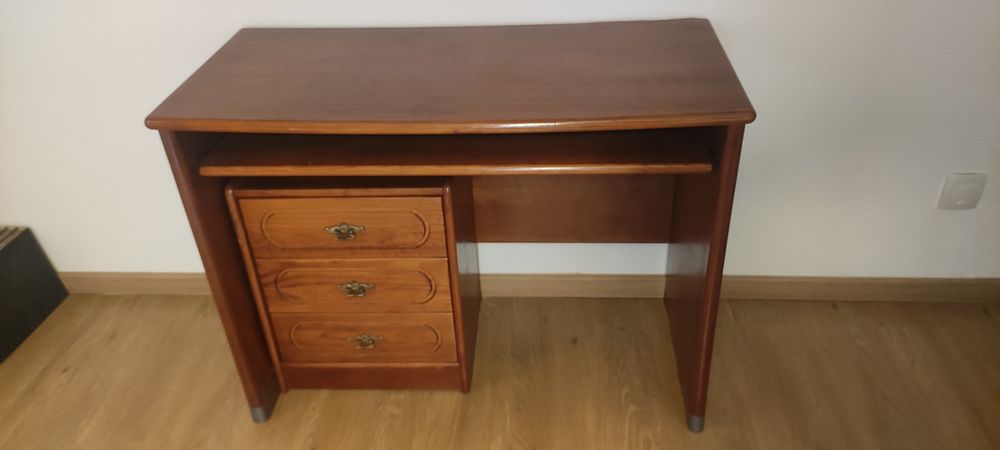 Secretaria Pinho mel + Bloco de Gavetas