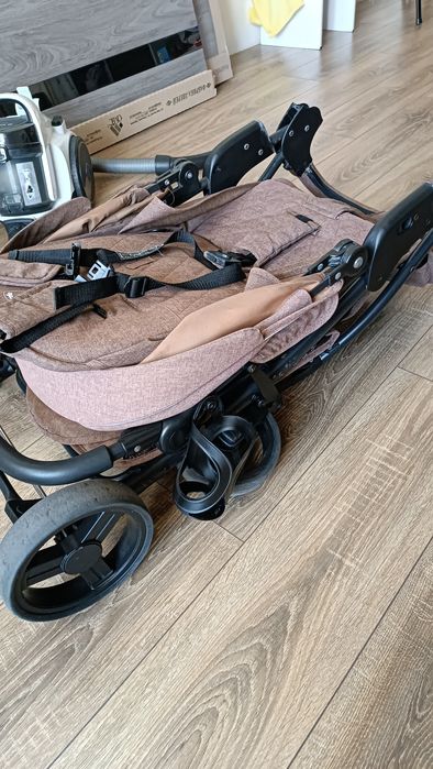 Коляска прогулочная CARRELLO Quattro