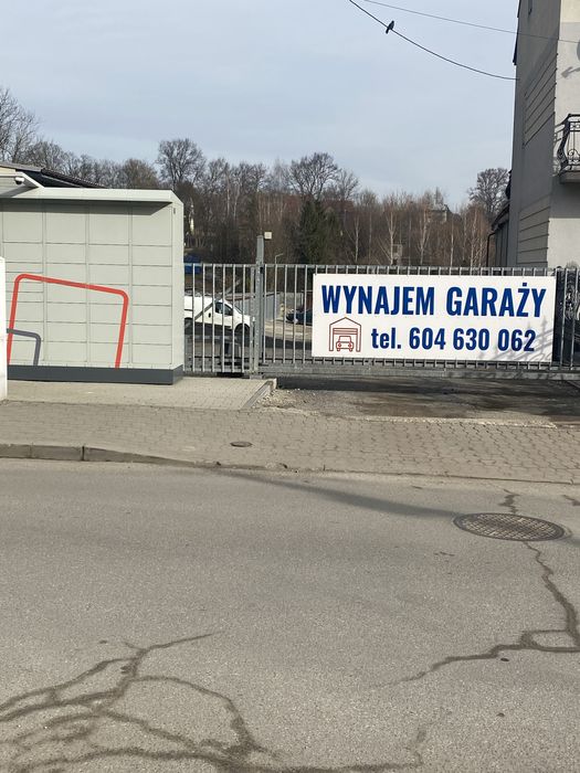 Garaz-Parking miejsce postojowe -centrum Miechów