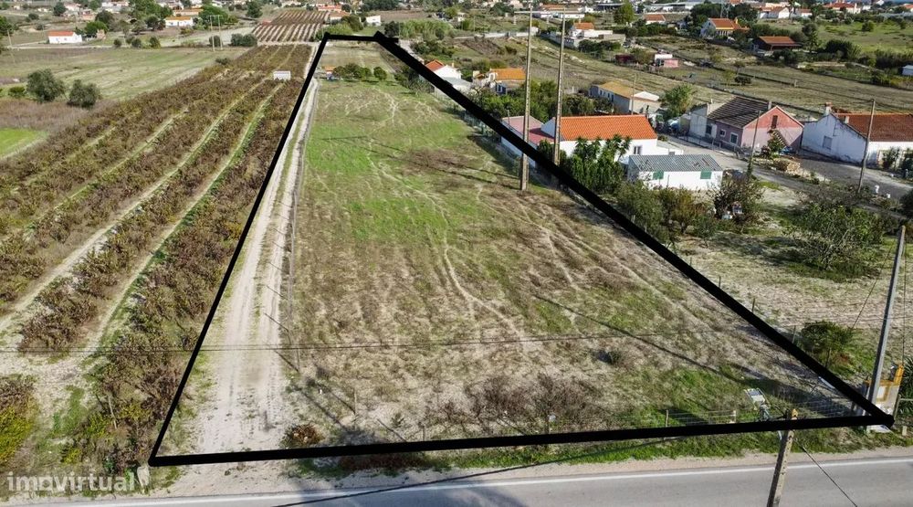 Terreno Misto de 7.500m² com Possibilidade de Construção de MORADIA, C