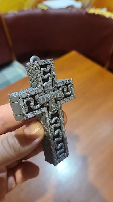 Хрест Таноса «Гра у кальмара 2» 9 см - крест Таноса