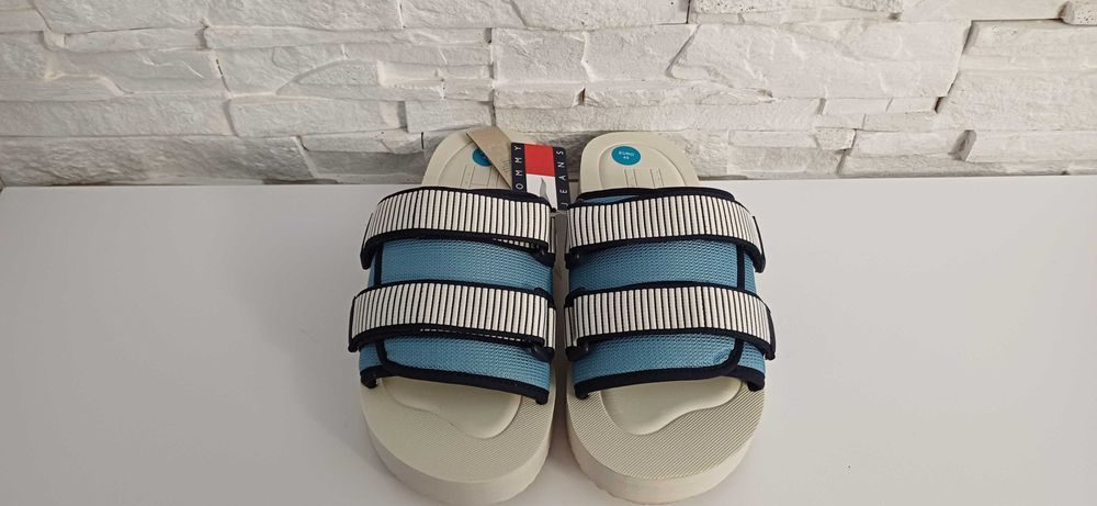 Klapki TOMMY HILFIGER roz.45 wkł.29 cm.
