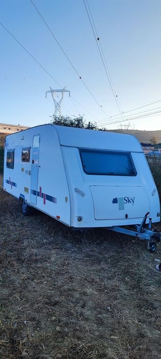 Caravana pluma 530