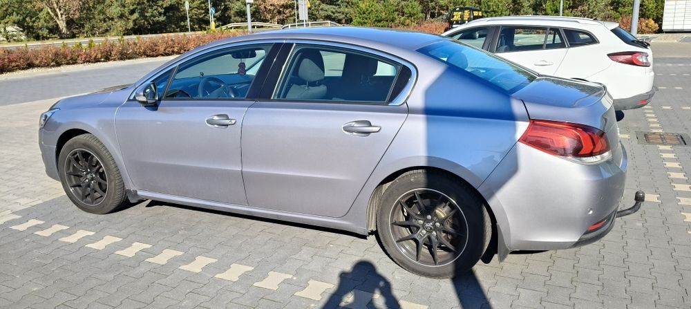 Peugeot 508 sedan