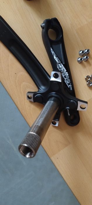 Korba rowerowa hollowtech ll