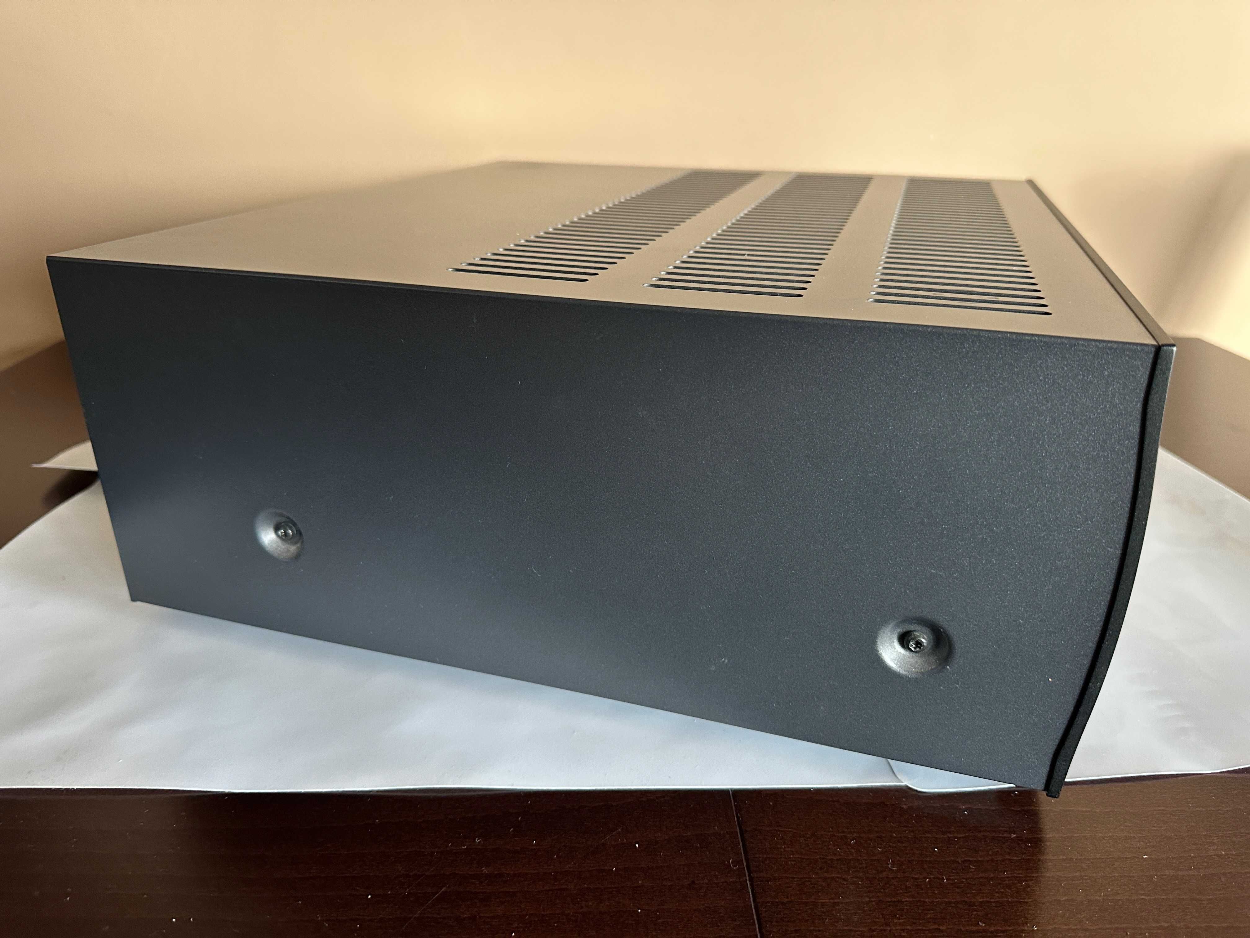 Amplituner ARCAM AVR 380