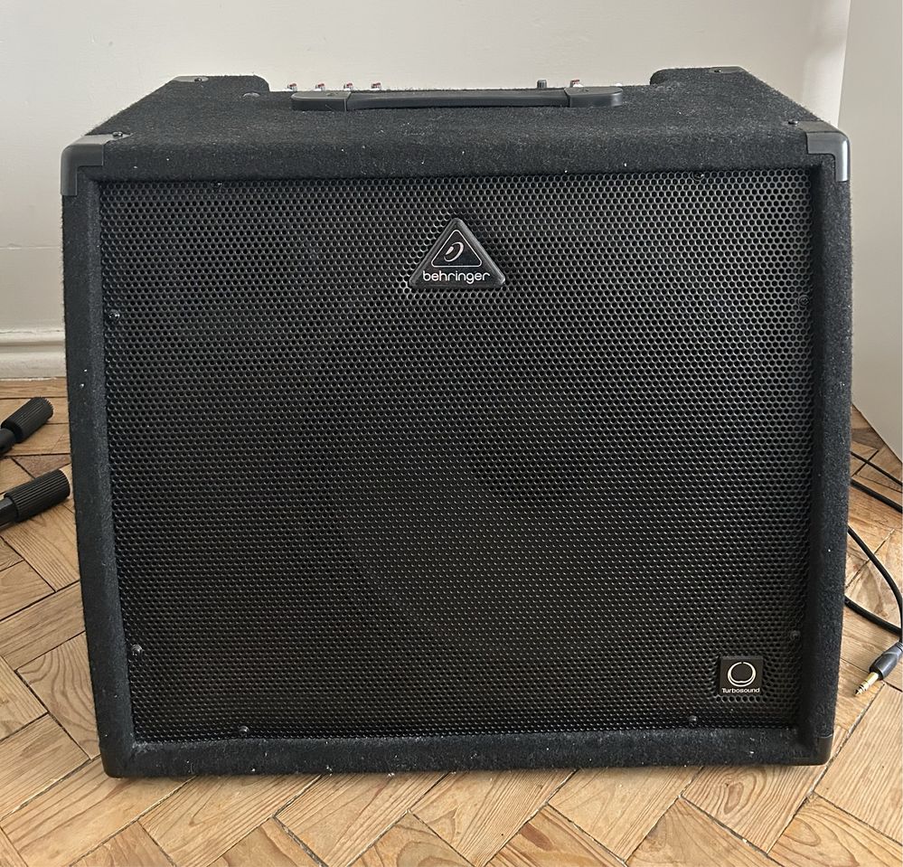 Amplificador BEHRINGER Ultratone KXD15