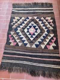 Tapete kilim de juta