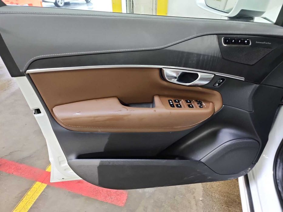 2023 Volvo XC90 Recharge Plug-In Hybrid T8 Ultimate