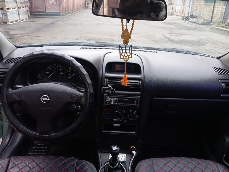 Опель Астра 2007 року