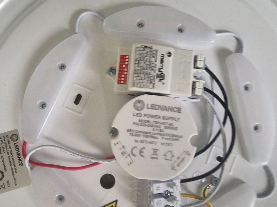 Lampy LED  z czujnikem ruchu