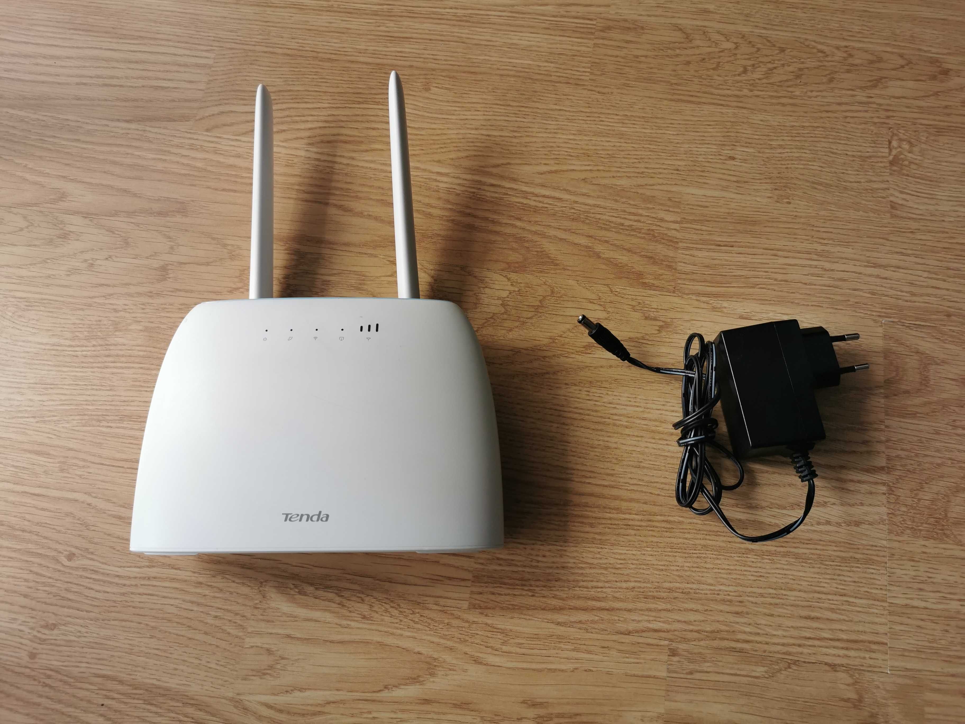 Router Tenda AC12000 4G09