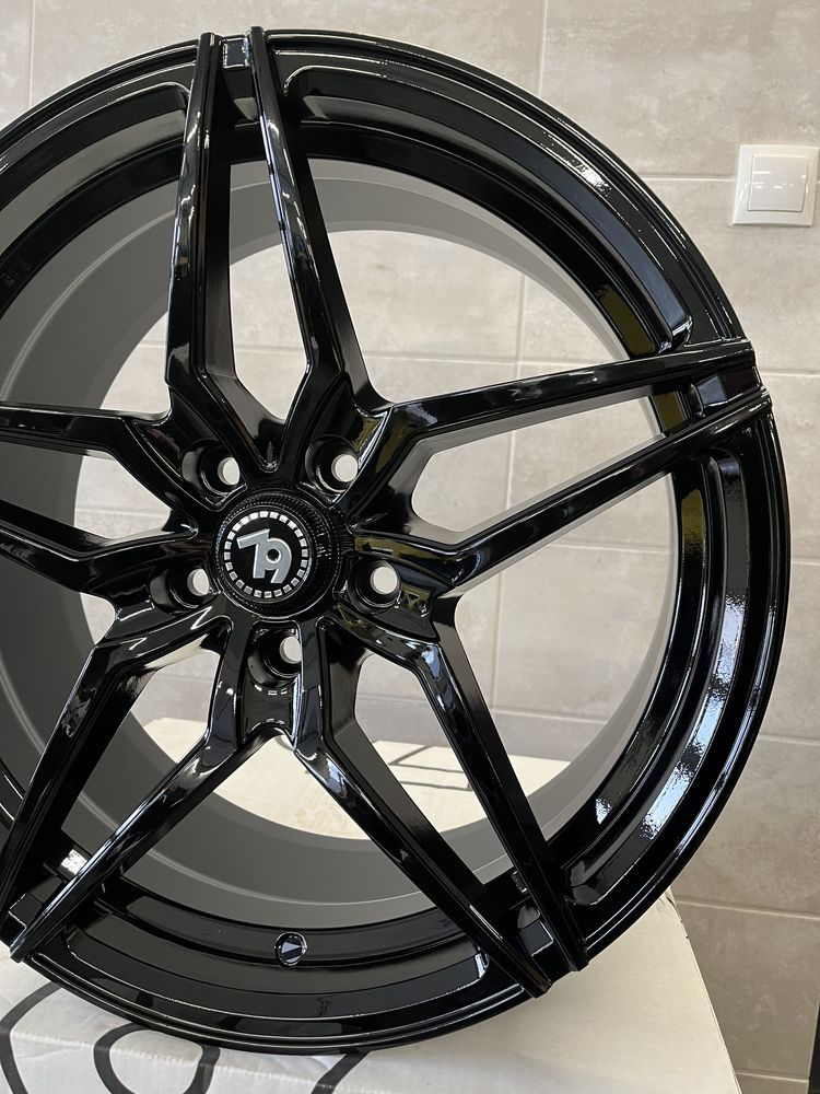 Alufelgi 18'' 5X112 SEVENTY9 SV-A Felgi VW Golf Passat Toguan Eos