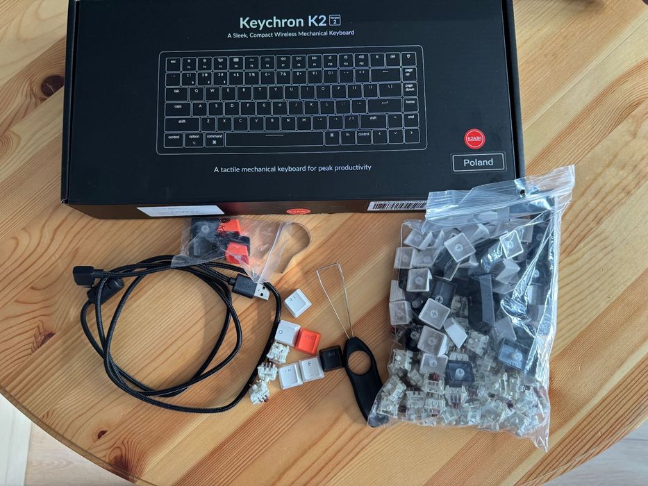 Keychron K2 keycaps + brown switches + kit