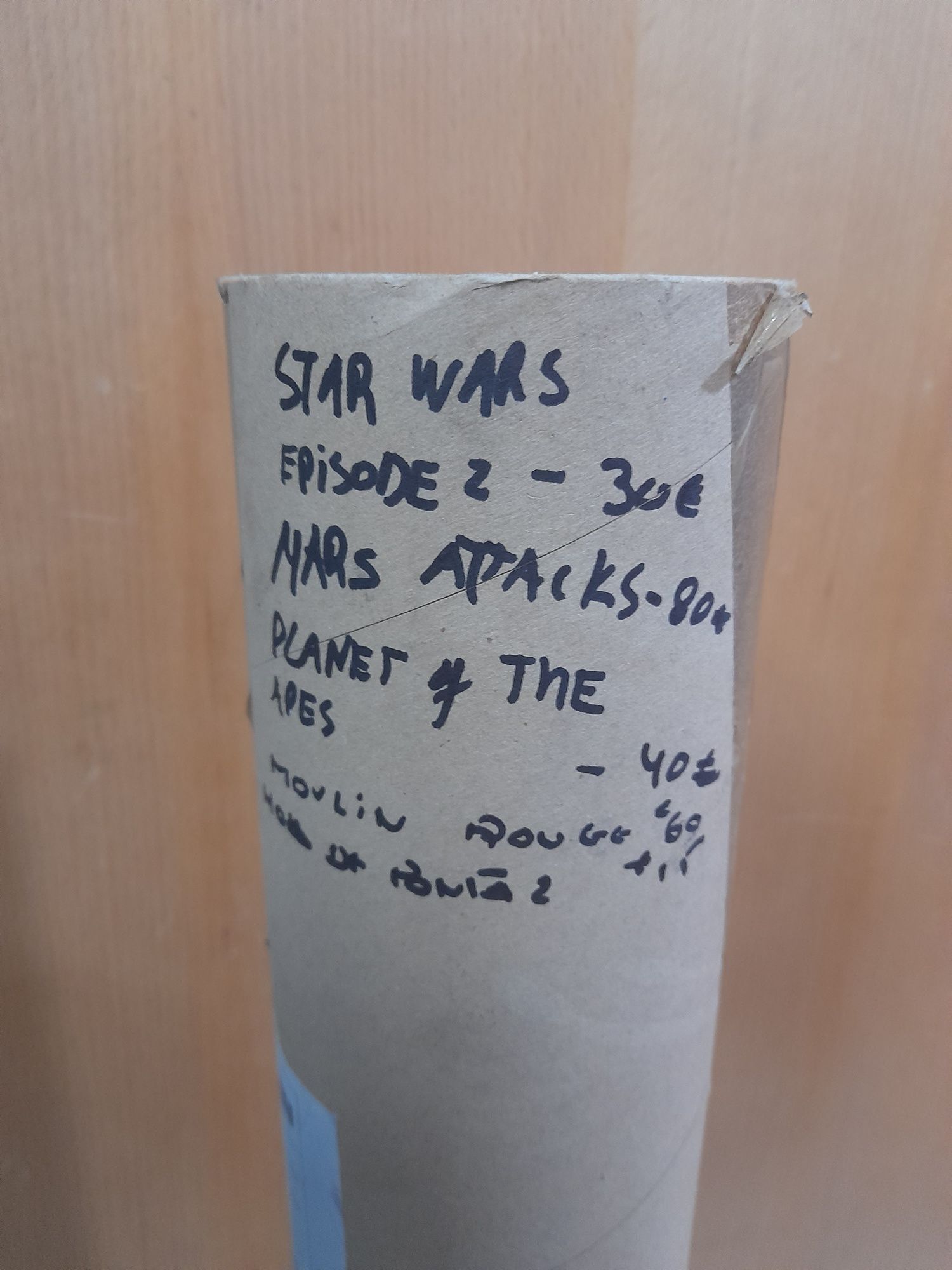 Temos muitos posters originais do cinema