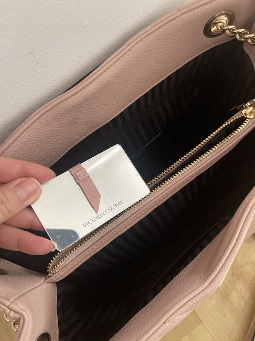 Mala Victoria Secrets Shoulder Tote (Original)