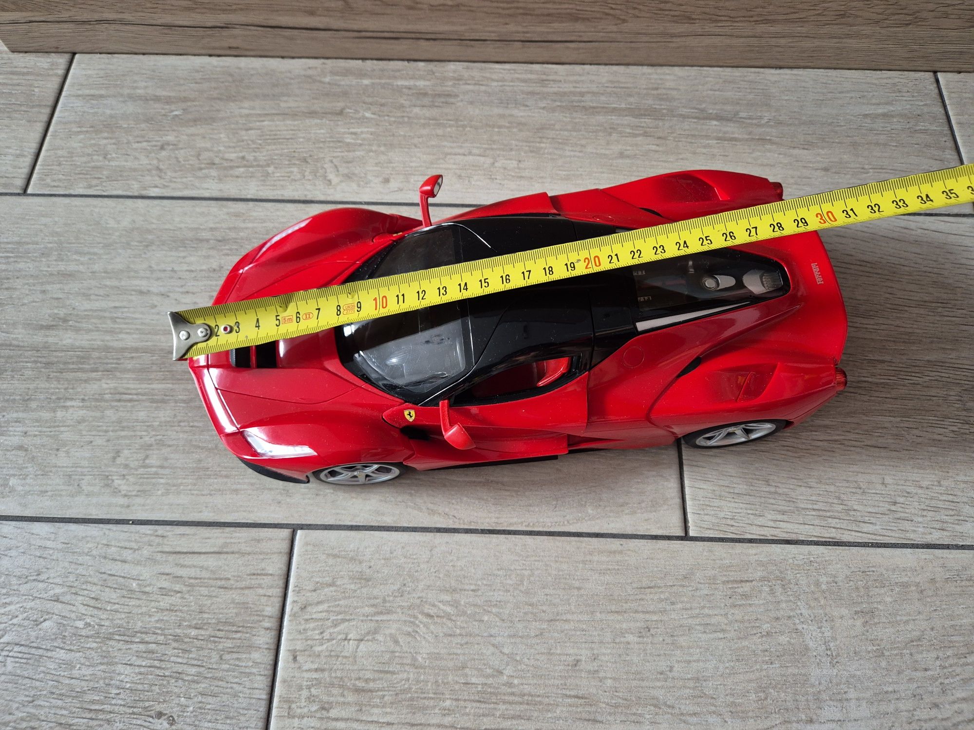 Rastar Ferrari LaFerrari 1/14 samochód zdalnie sterowany