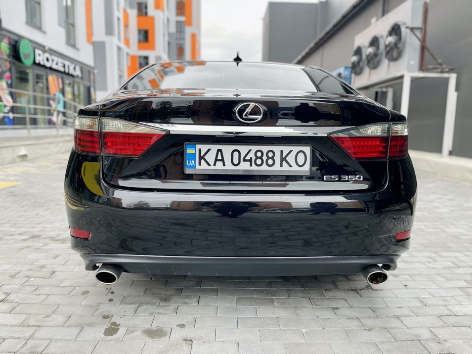 Лексус ес 350 2014 року