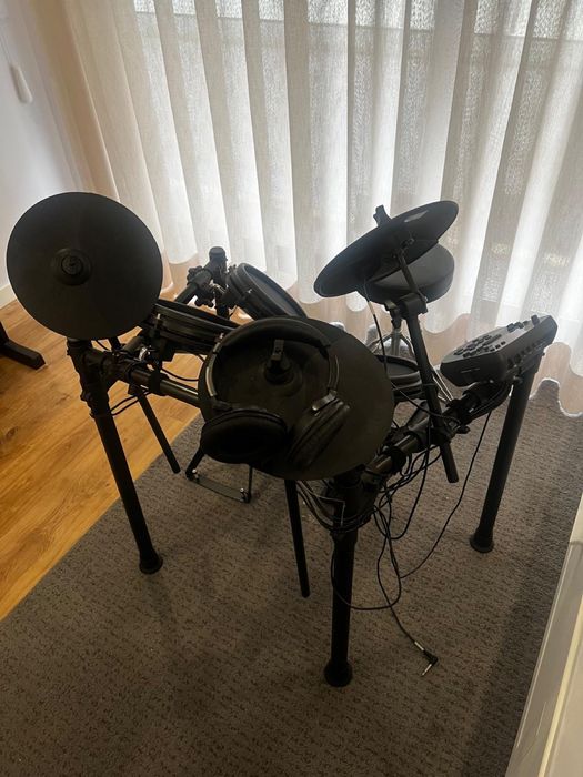 Bateria Alexis Nitro com banco e ascultador