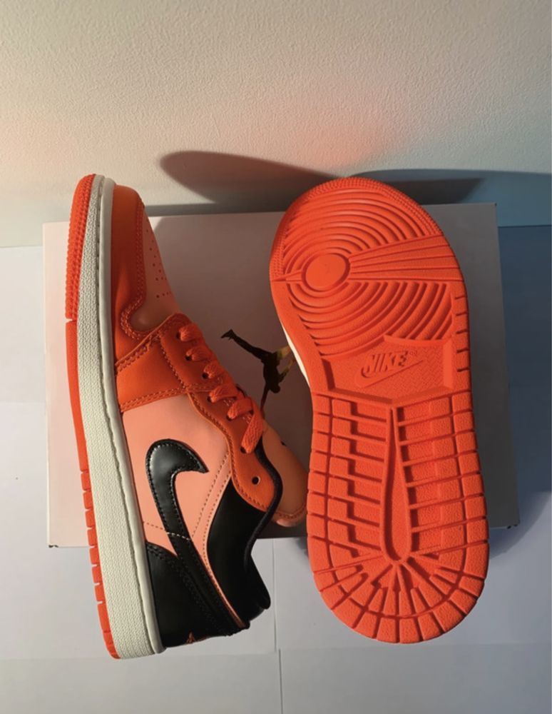 Jordan 1 Low Orange Black (W}
