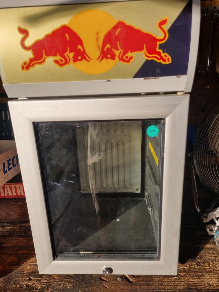 Lodówka Red Bull