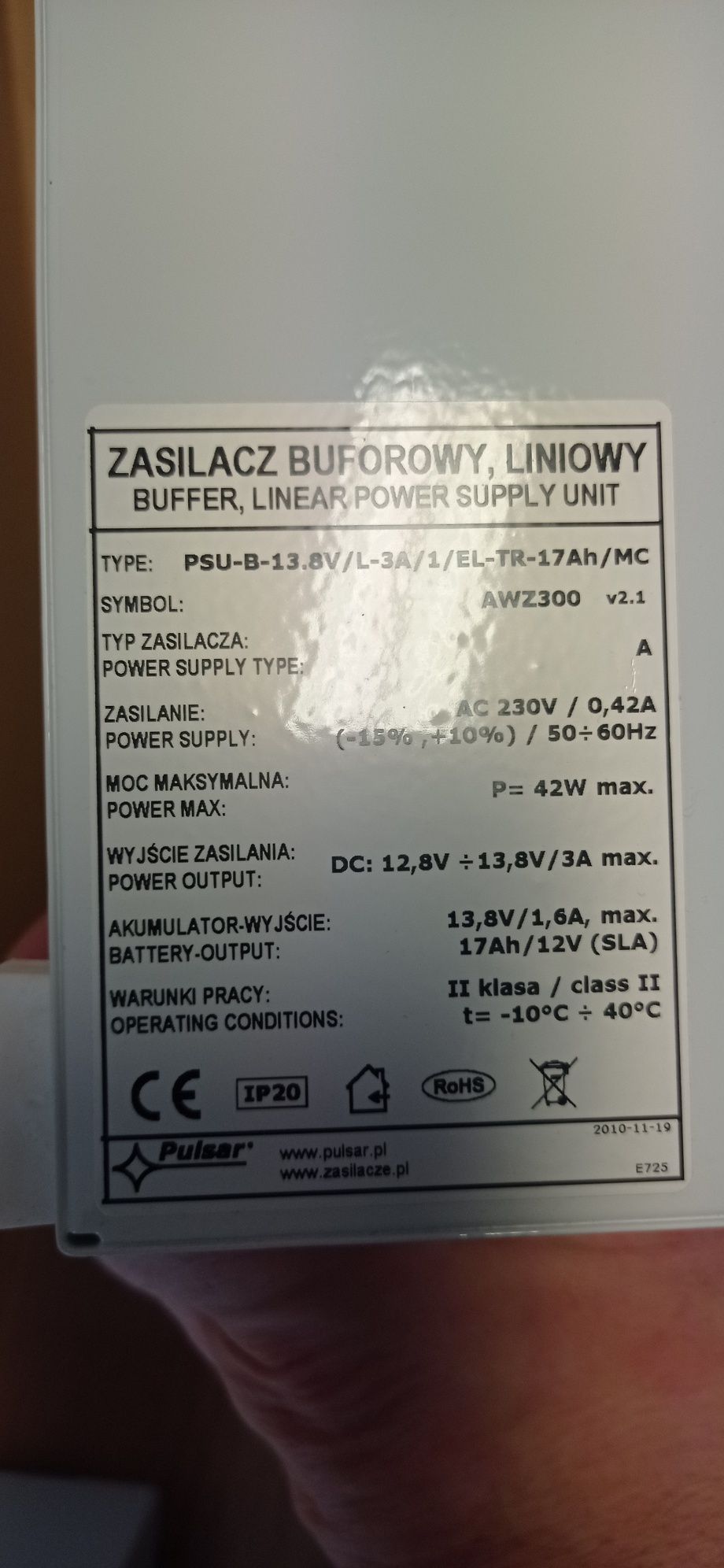Zasilacz buforowy liniowy Pulsar AWZ300
