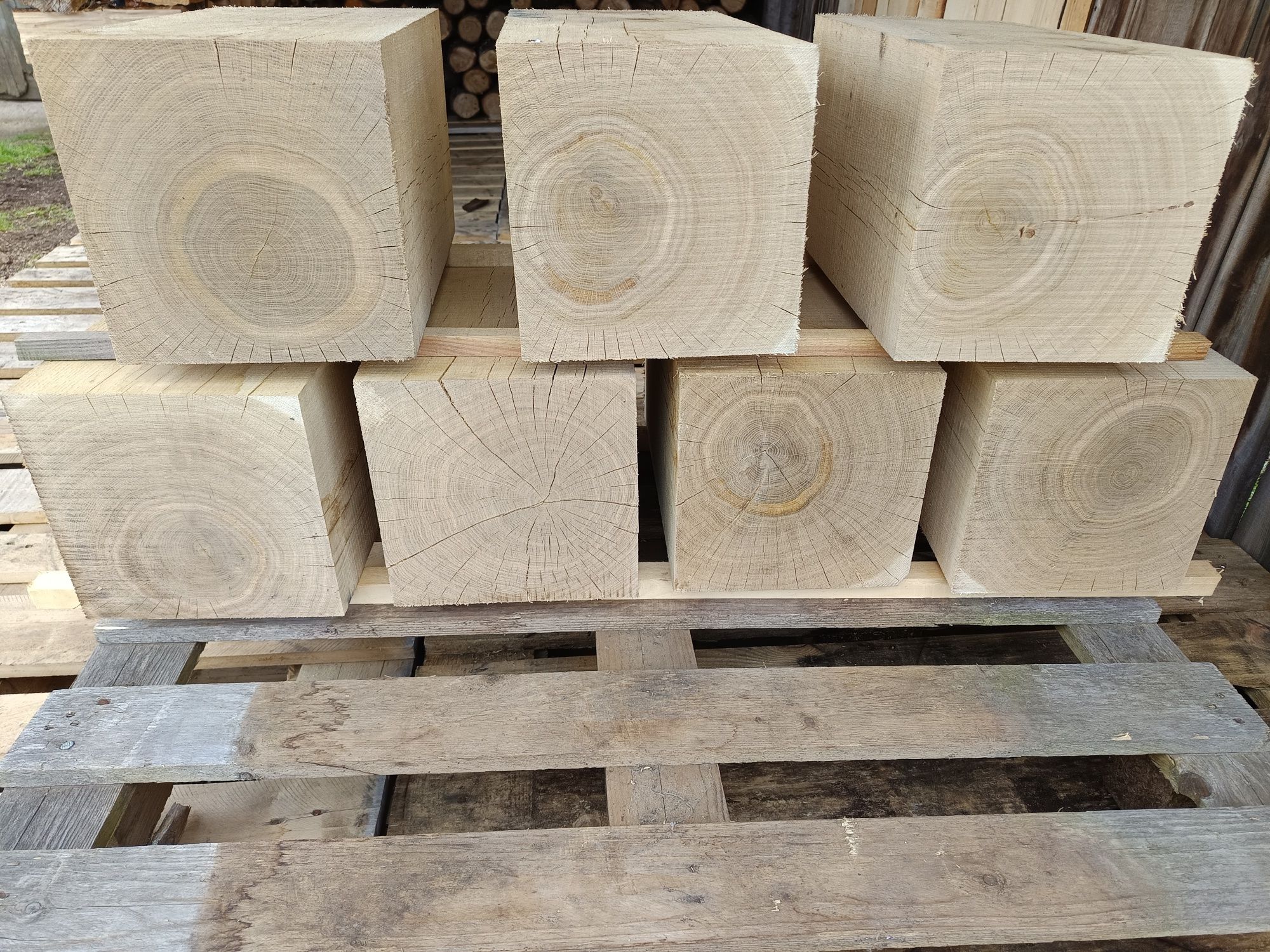 Stołki pod kwiaty  taborety nocne live edge