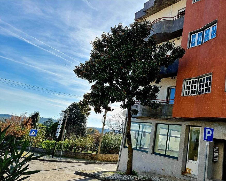 Apartamento T3, Com Lugar de Garagem e Arrumo em, VILA NOVA DE PAIVA