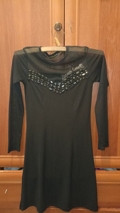 Продам сукню на вихід