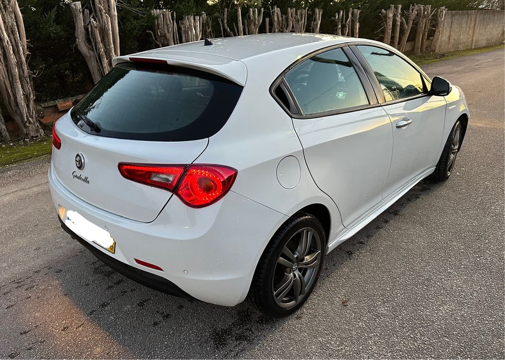 Alfa Romeo Giuleta 1.6 MultiJet 120cv 2015 NACIONAL