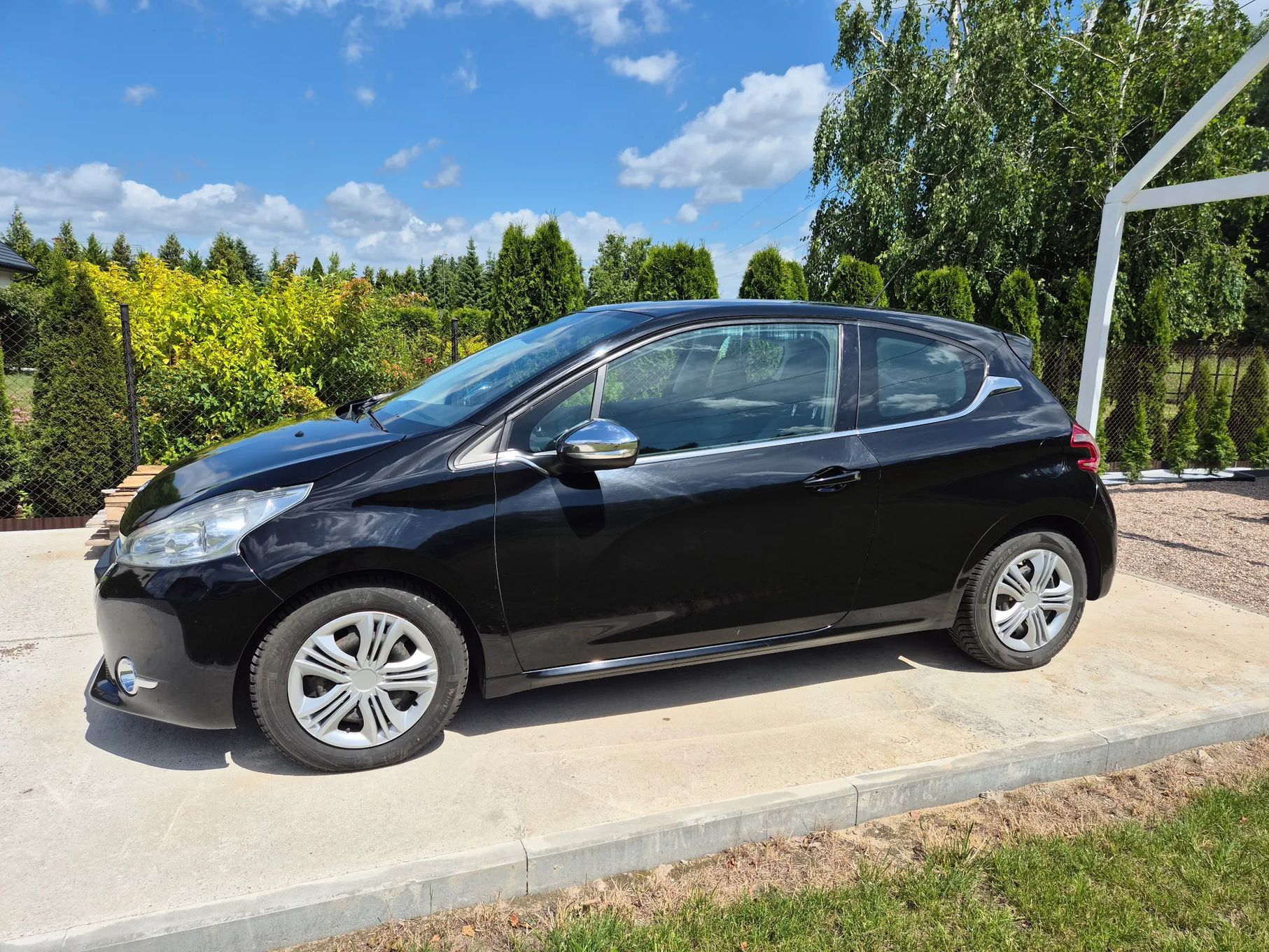 Peugeot 208 Peugeot 208 1.6 e-HDi Allure STT- bez adblue!
