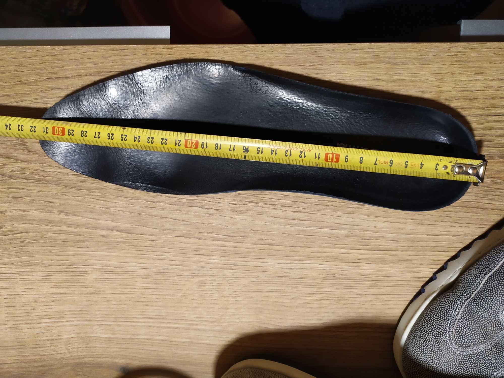 Кросівки шкіряні чоловічі устілка 31,5 см.