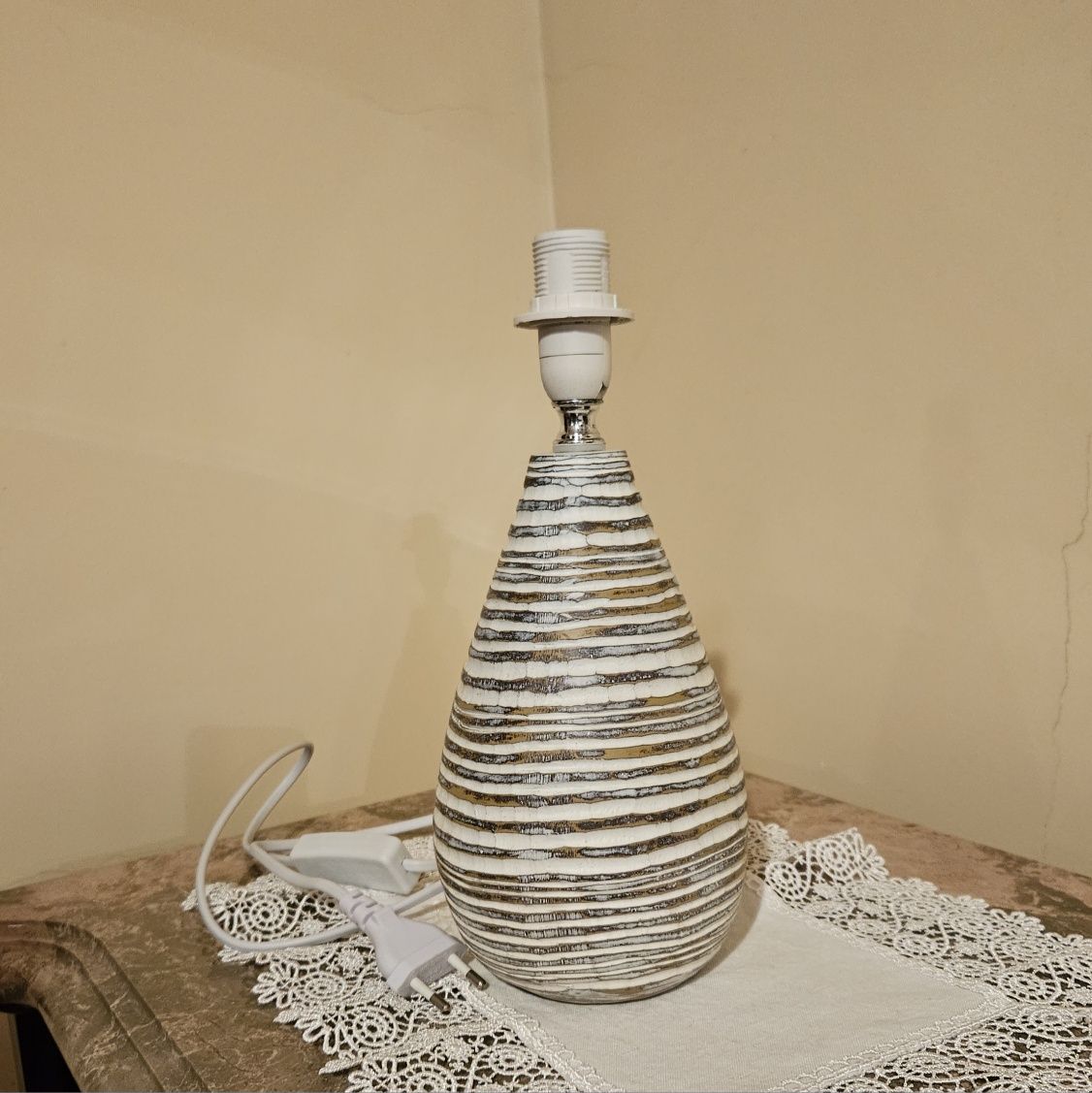 Conjunto três candeeiros de mesa (entrega em mão)