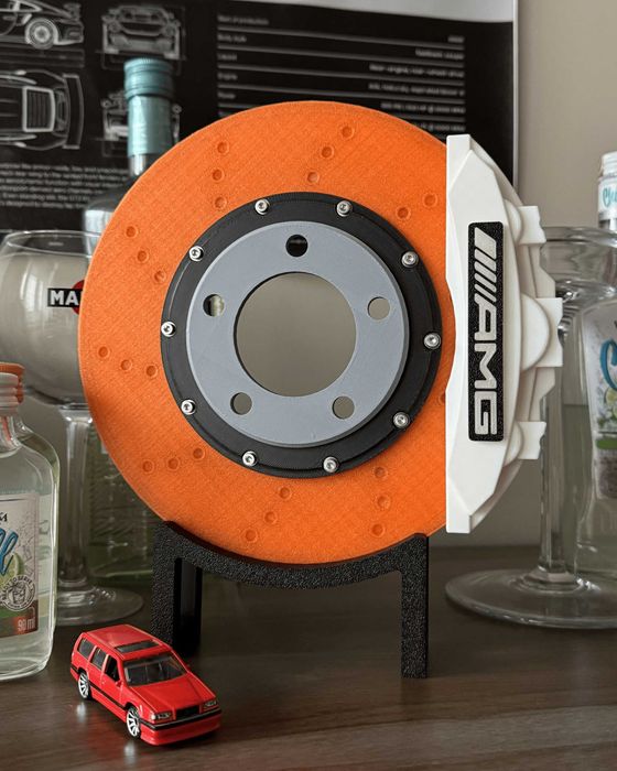 Lampa „tarcza hamulcowa” Mercedes – idealna dekoracja dla fana aut