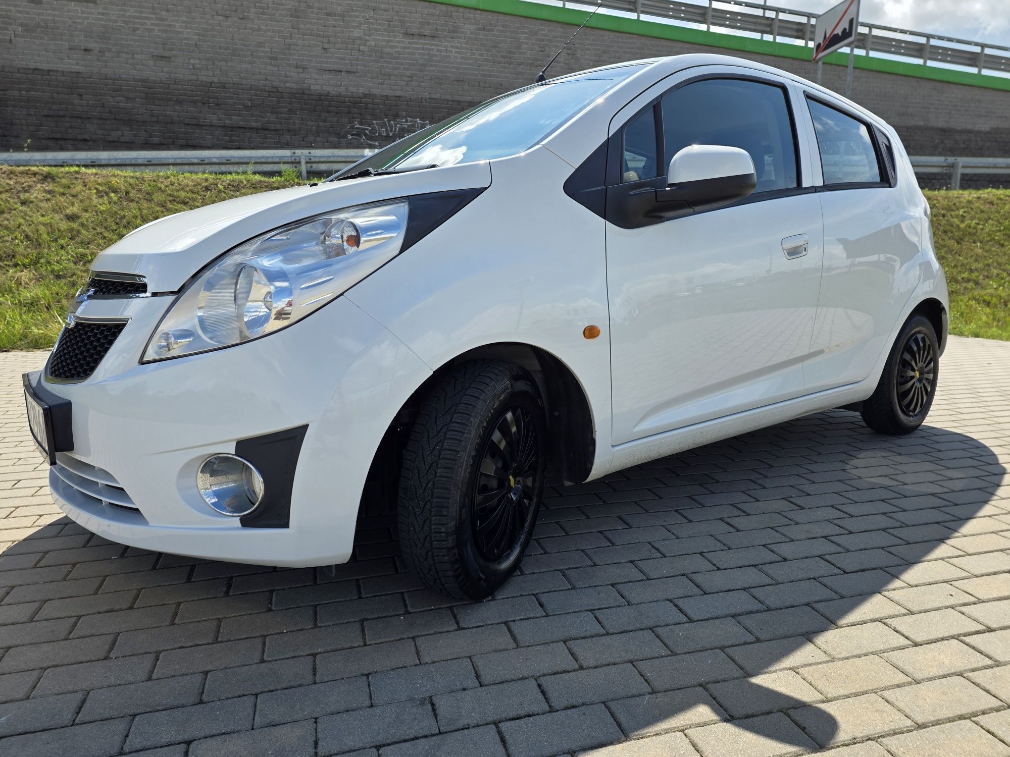 Chevrolet sprak 1.0LX 2011r