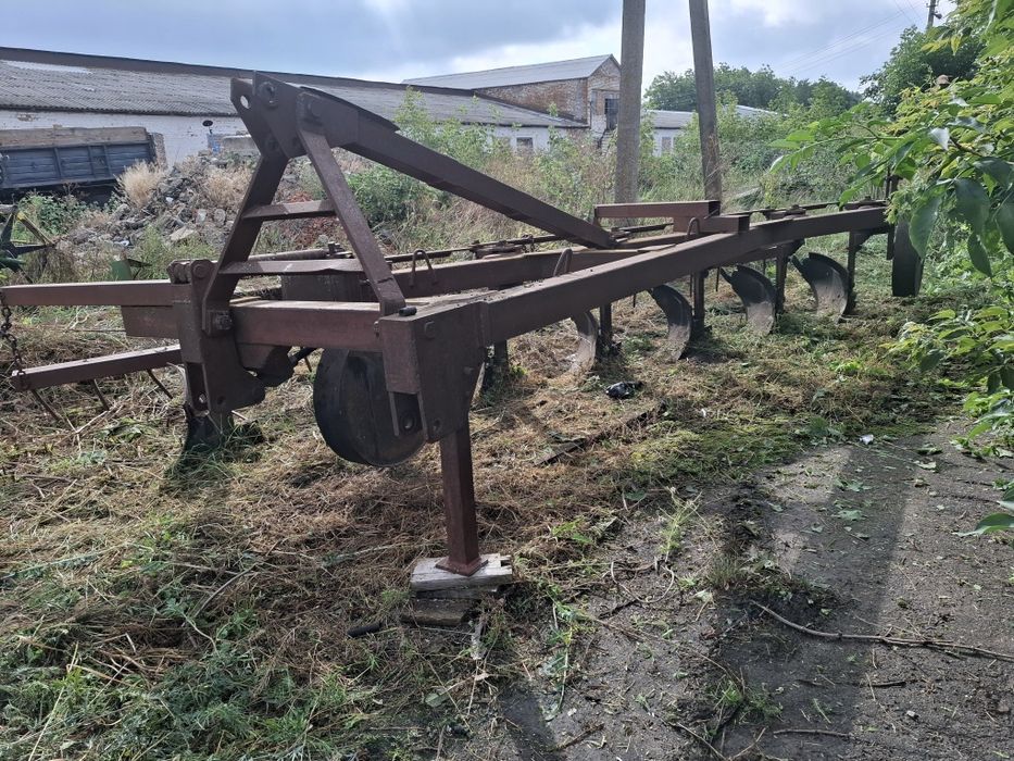 Продам плуг ПЛН 7 корпусний