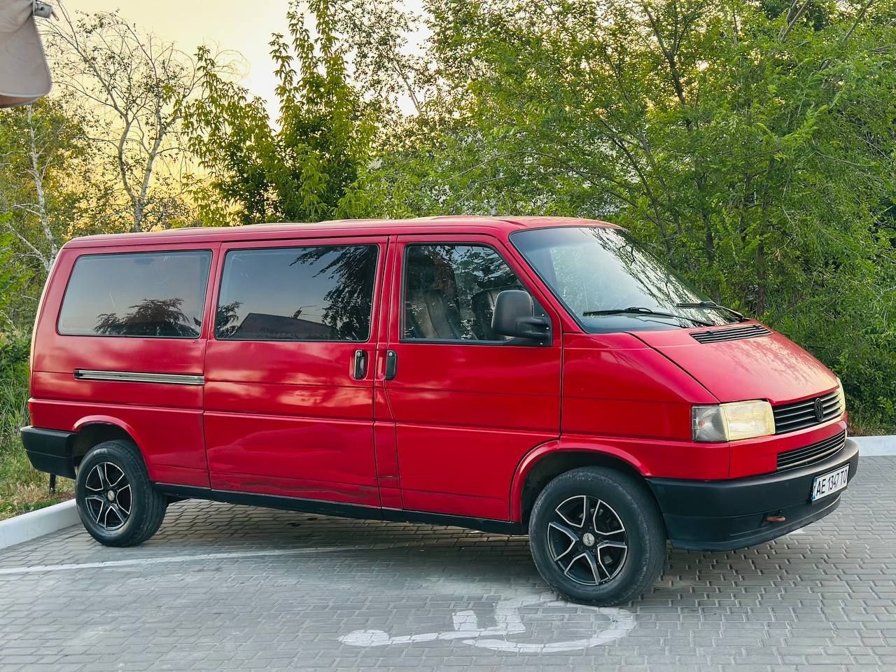 Продам автомобиль Volkswagen T4 в отличном состоянии.
