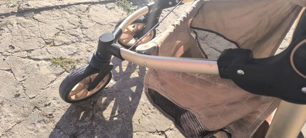 Wózek spacerówy i gondola