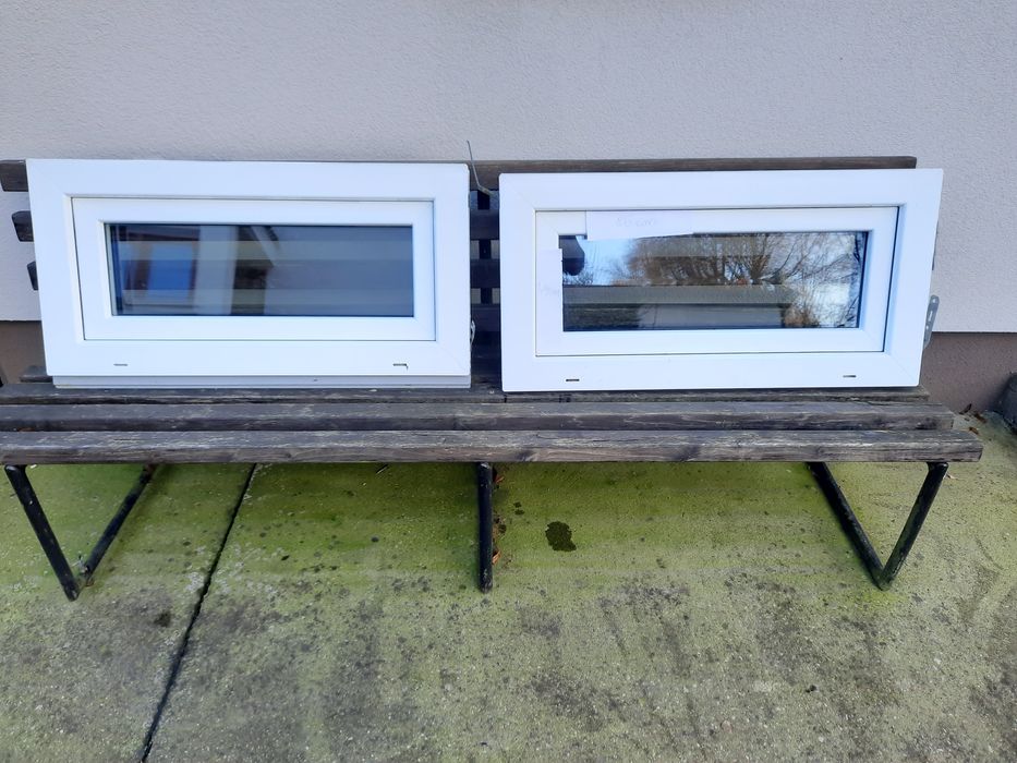 Sprzedam dwa okna w wymiarze  85 cm na 43cm