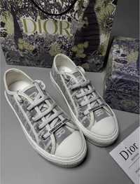 Кеди в стилі Dior