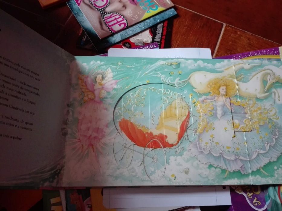 Livro: Conto de fadas.